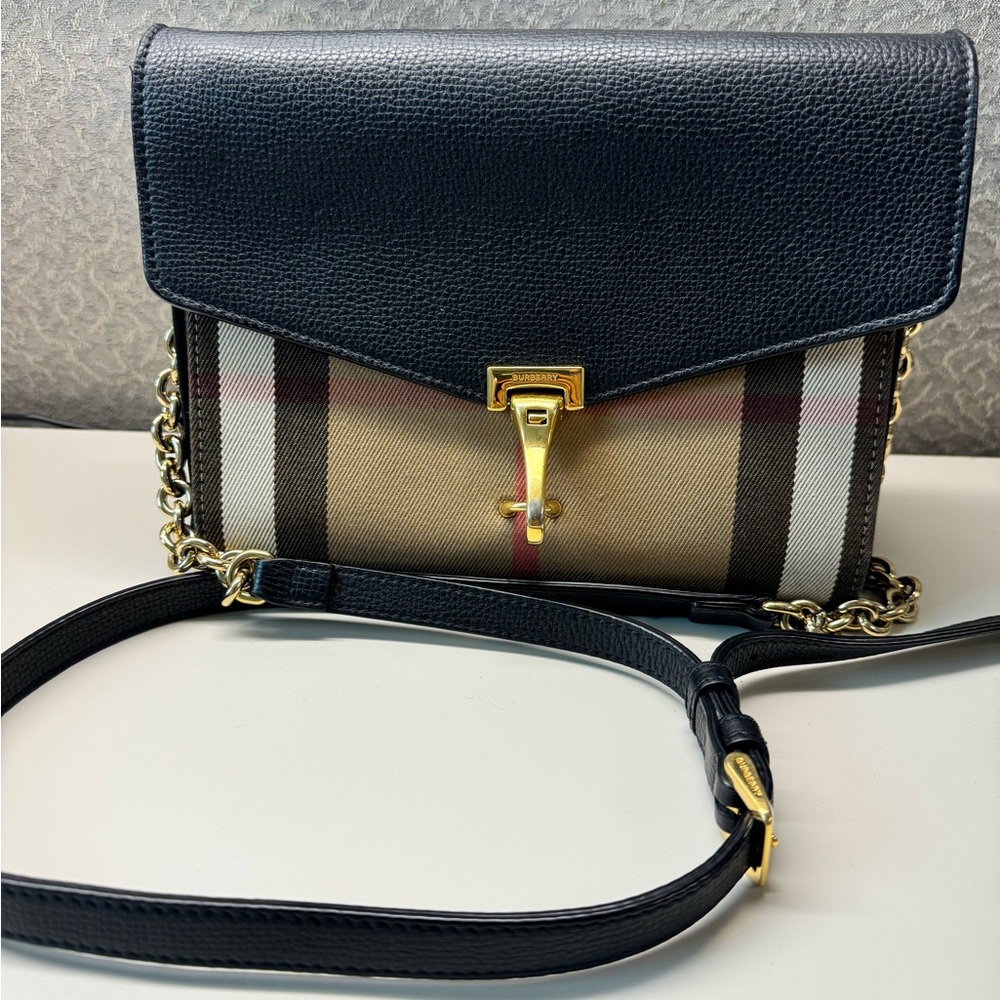 Burberry Macken Crossbody Leather bag - Small